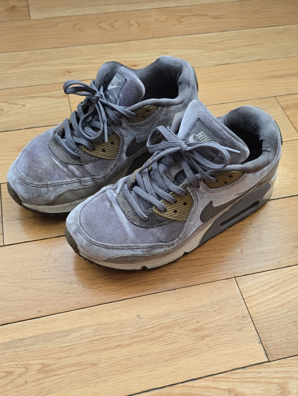 Nike Gray Suede Air Max Style Sneakers